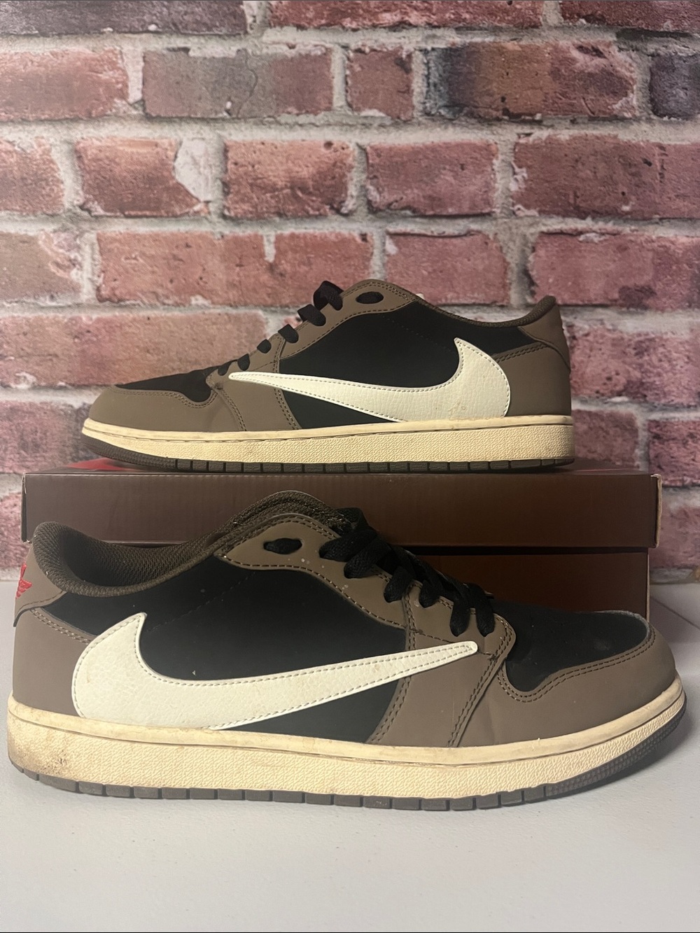 Jordan 1 Low Travis Scott Mocha